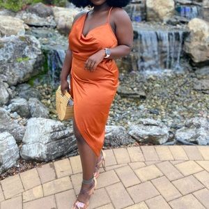 MISGUIDED ASYM STRAP DRAPE SATIN MIDI DRESS